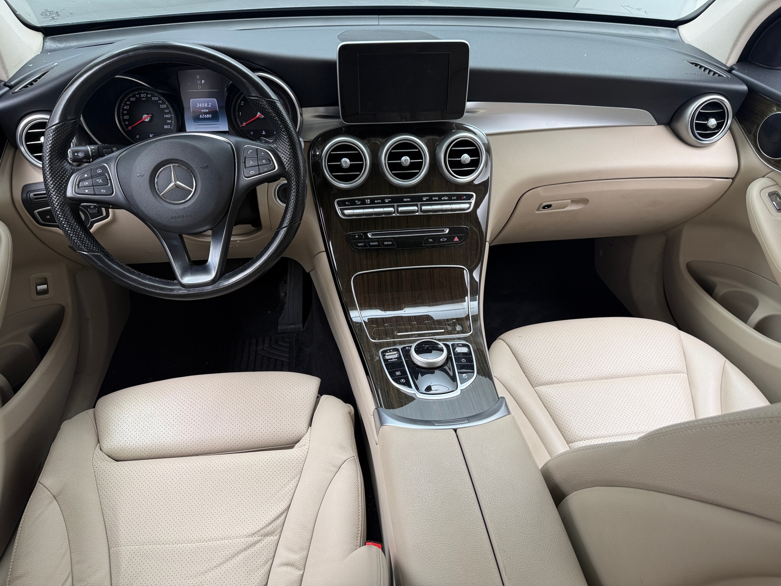 Thumbnail: 2019 Mercedes-Benz GLC - 2