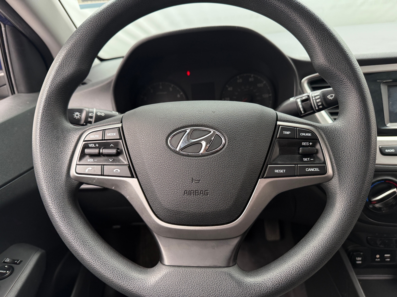 Thumbnail: 2022 Hyundai Accent - 5