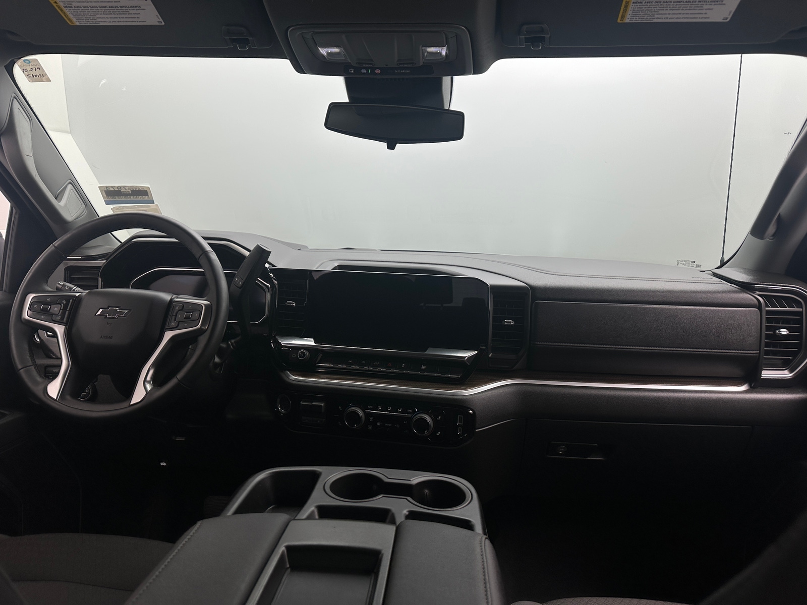 Thumbnail: 2026 Chevrolet Silverado 1500 - 3