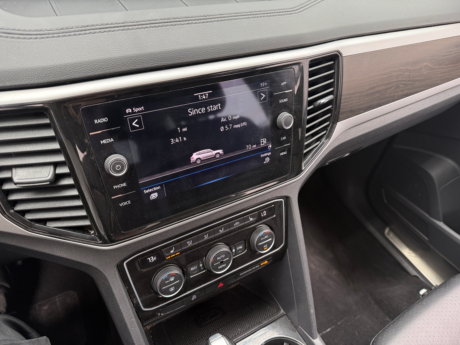 Thumbnail: 2022 Volkswagen Atlas - 3