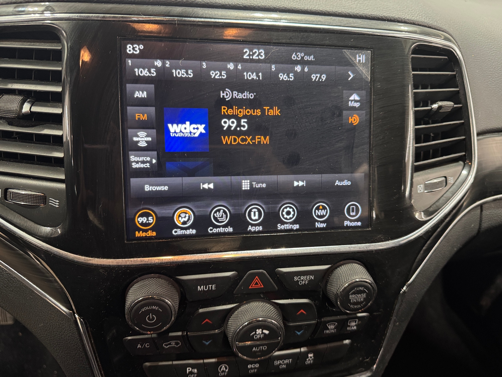 Thumbnail: 2021 Jeep Grand Cherokee - 3