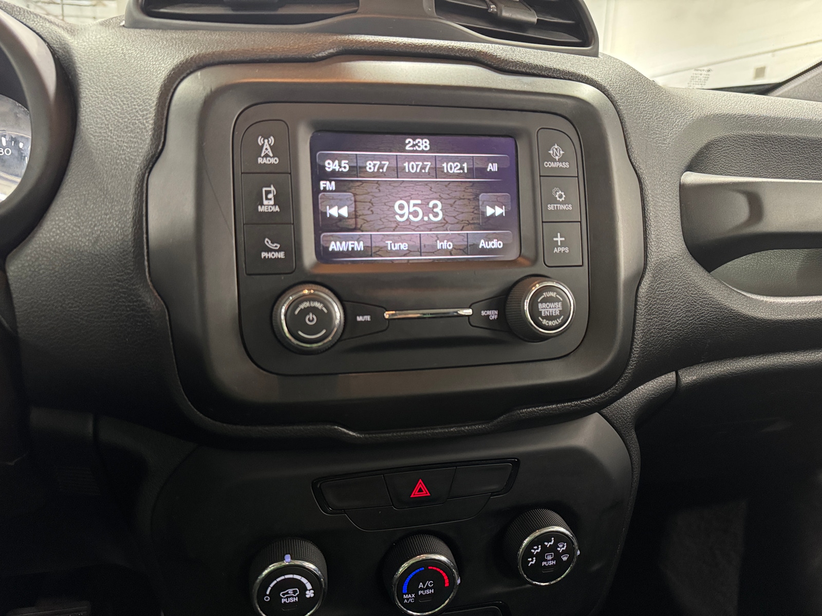 Thumbnail: 2020 Jeep Renegade - 4