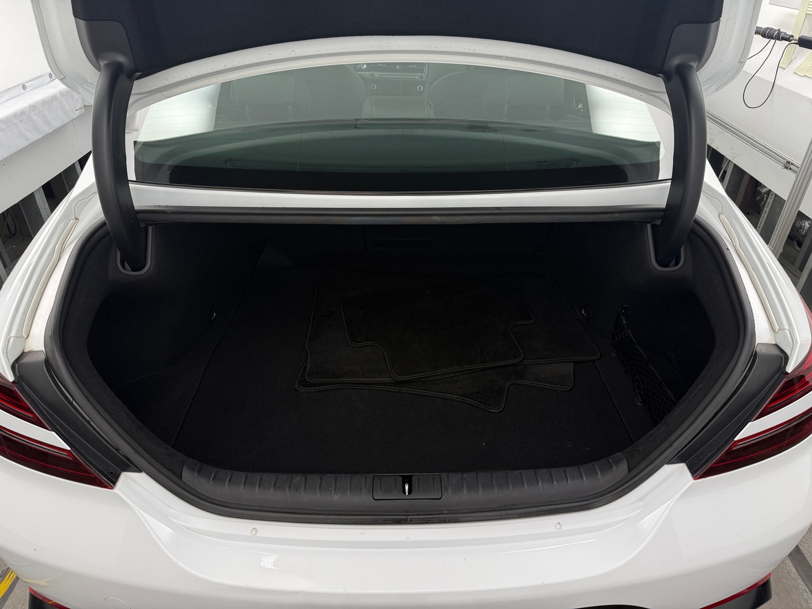 Thumbnail: 2025 Genesis G70 - 6