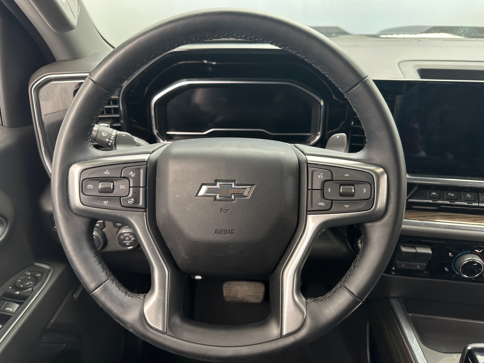 Thumbnail: 2024 Chevrolet Silverado 1500 - 5