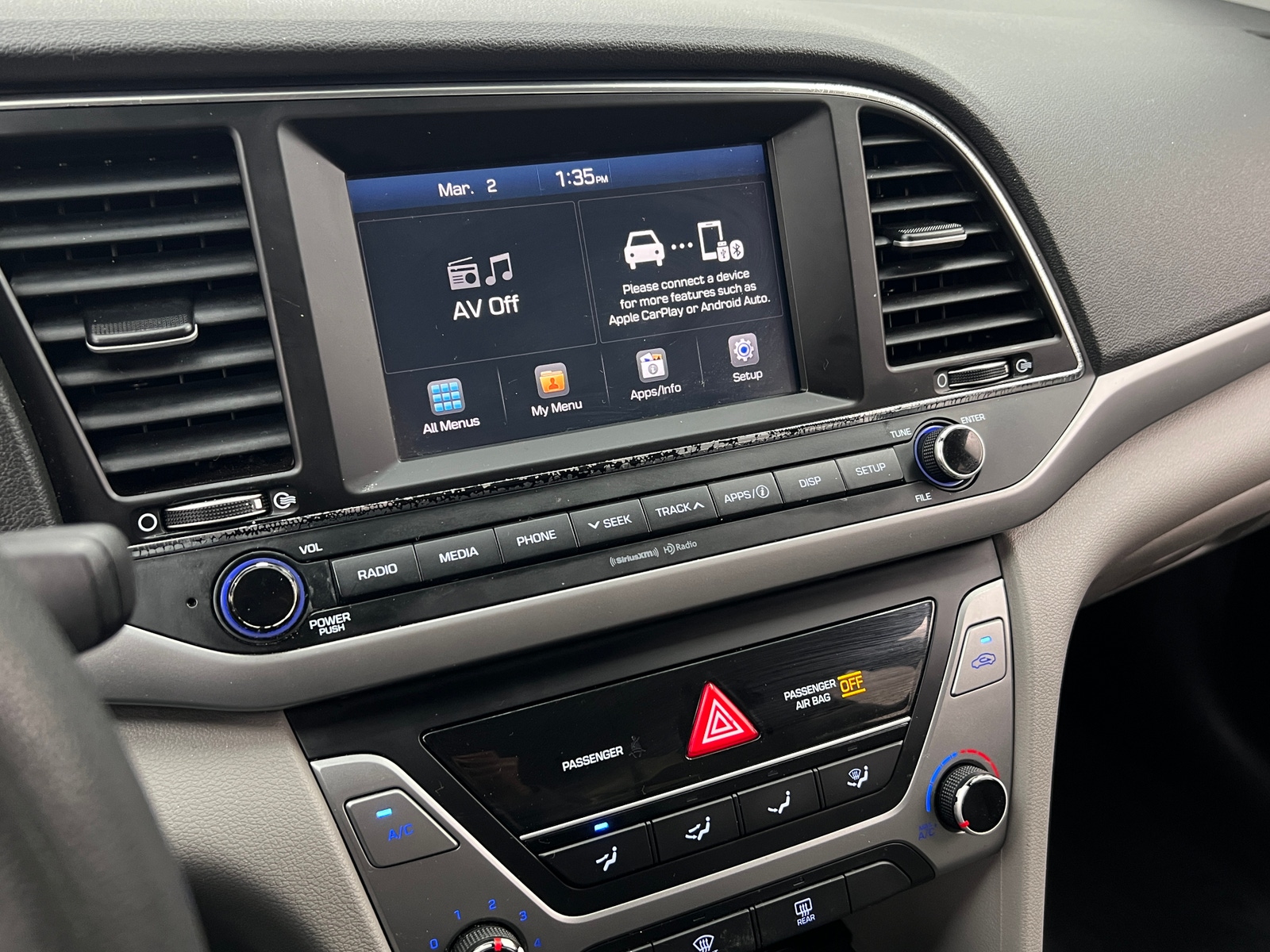 Thumbnail: 2017 Hyundai Elantra - 4