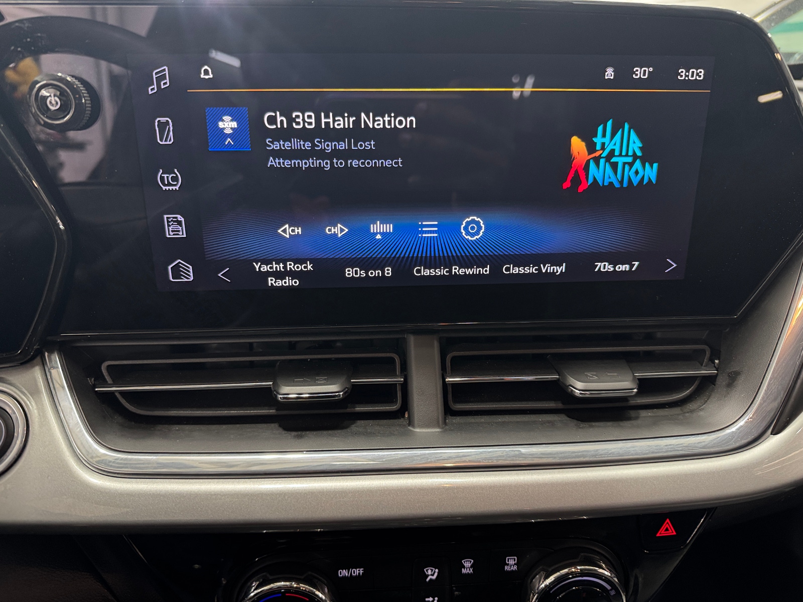 Thumbnail: 2025 Chevrolet Trax - 4