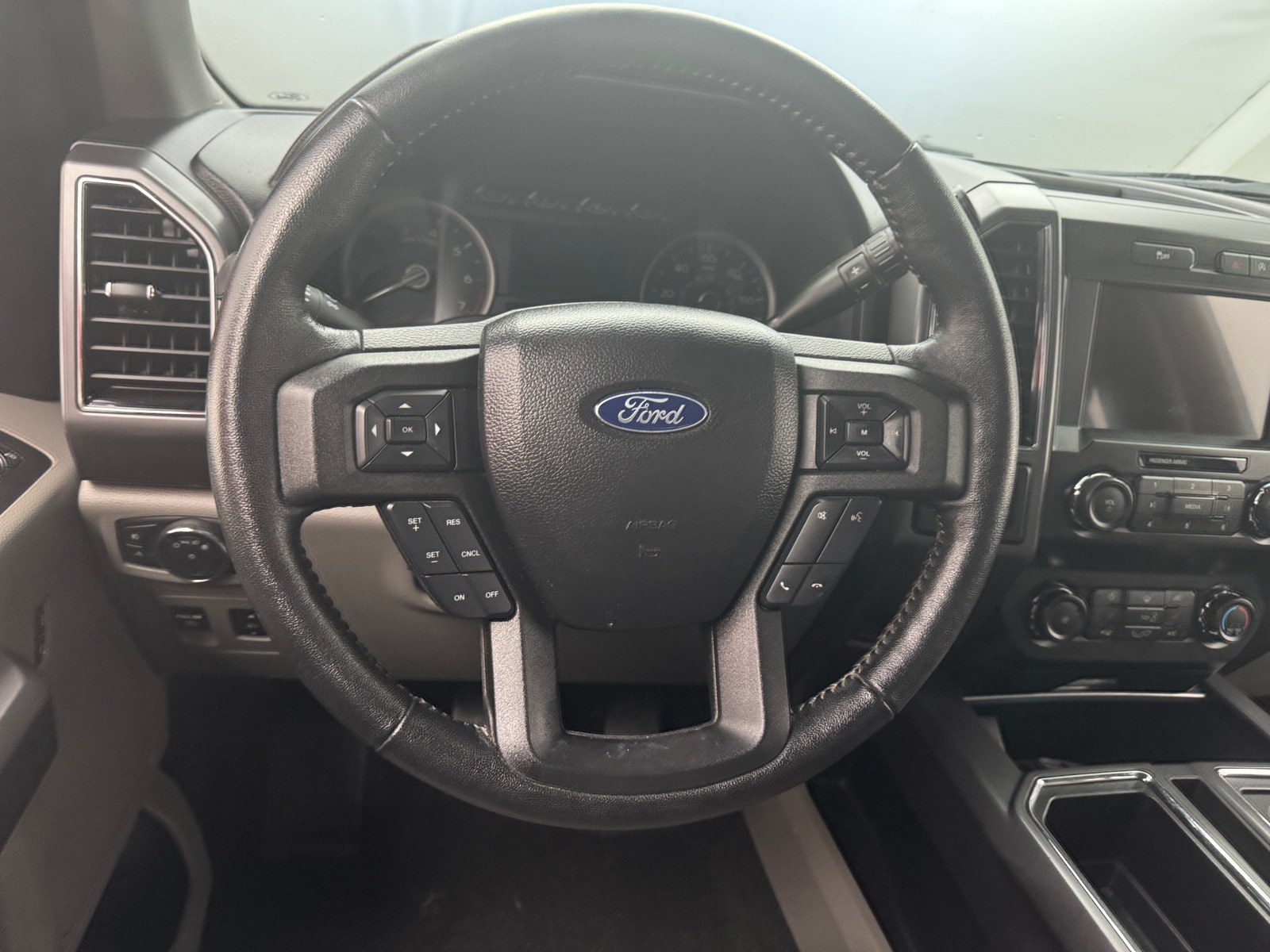 Thumbnail: 2020 Ford Econoline - 5