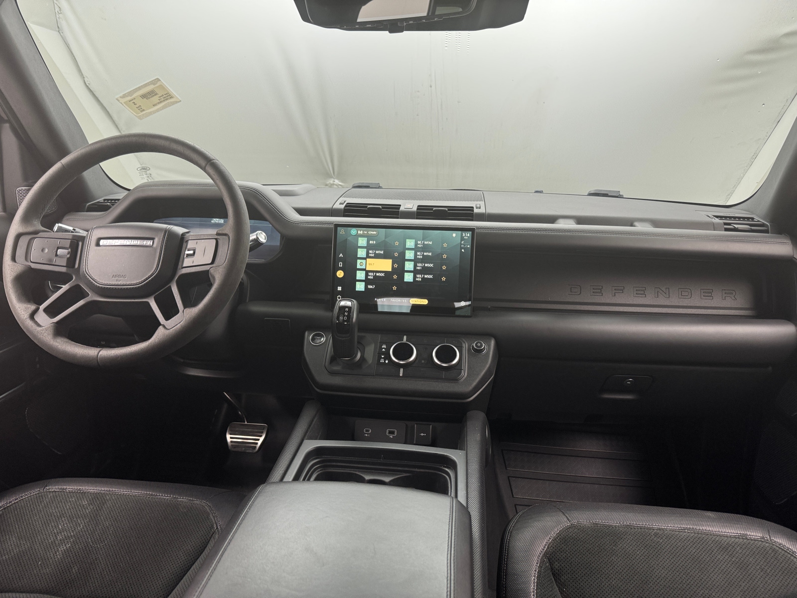 Thumbnail: 2022 Land Rover Defender - 2