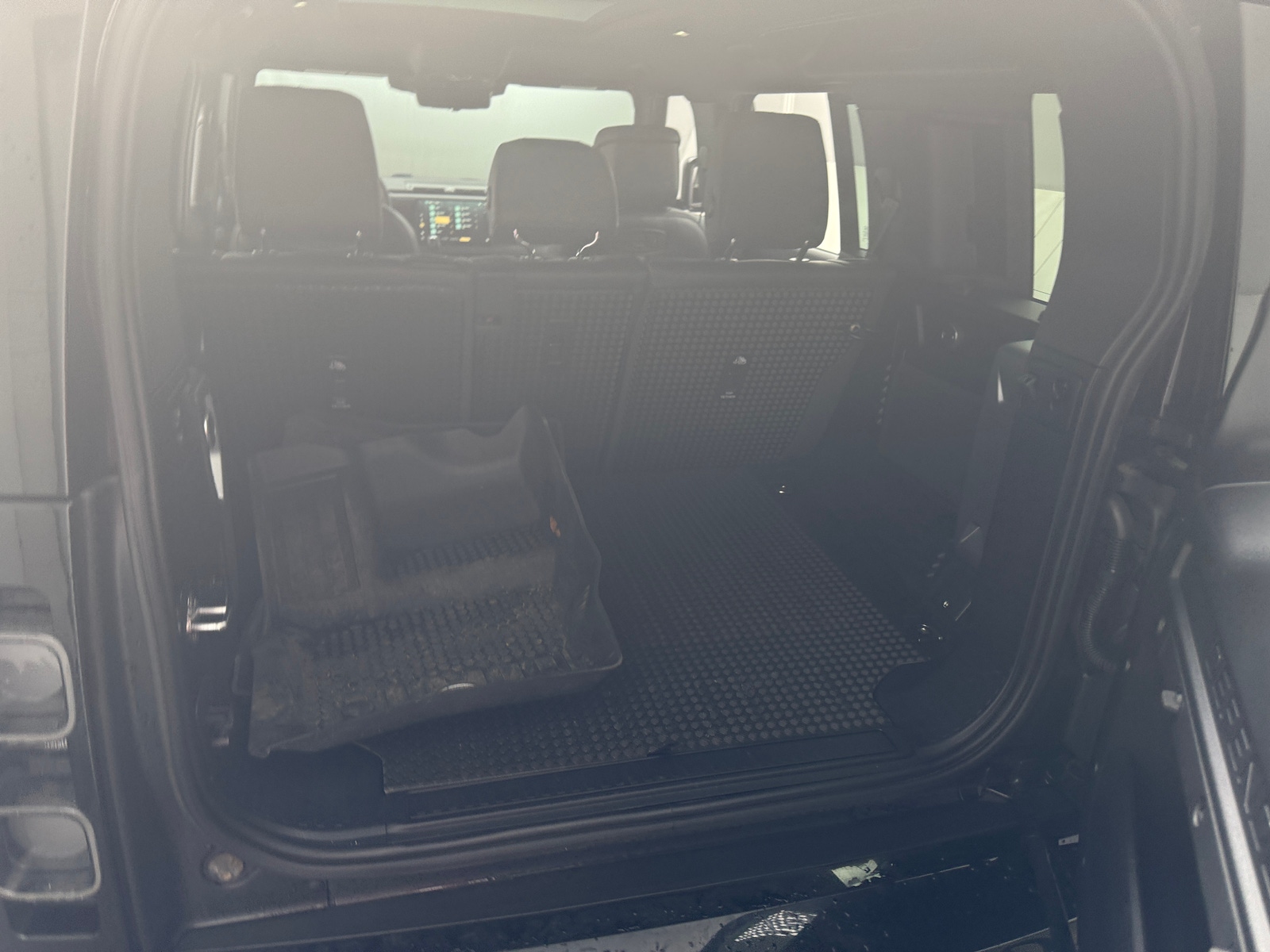 Thumbnail: 2022 Land Rover Defender - 6