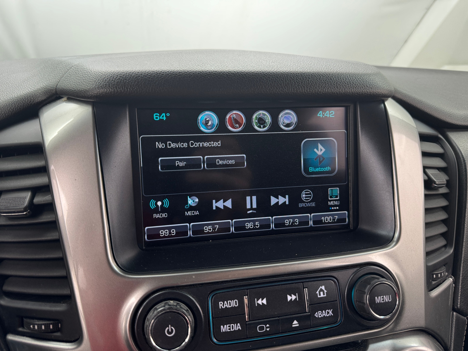 Thumbnail: 2017 Chevrolet Tahoe - 4