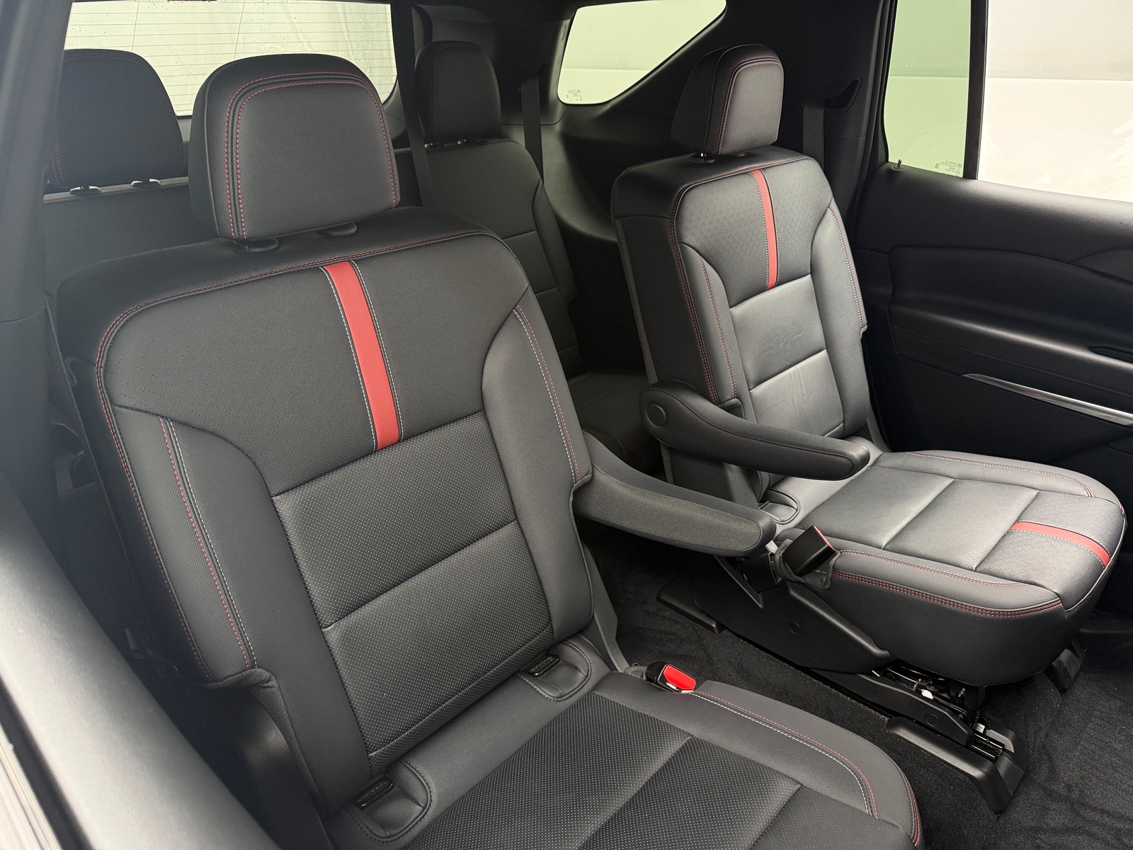 Thumbnail: 2024 Chevrolet Traverse - 5