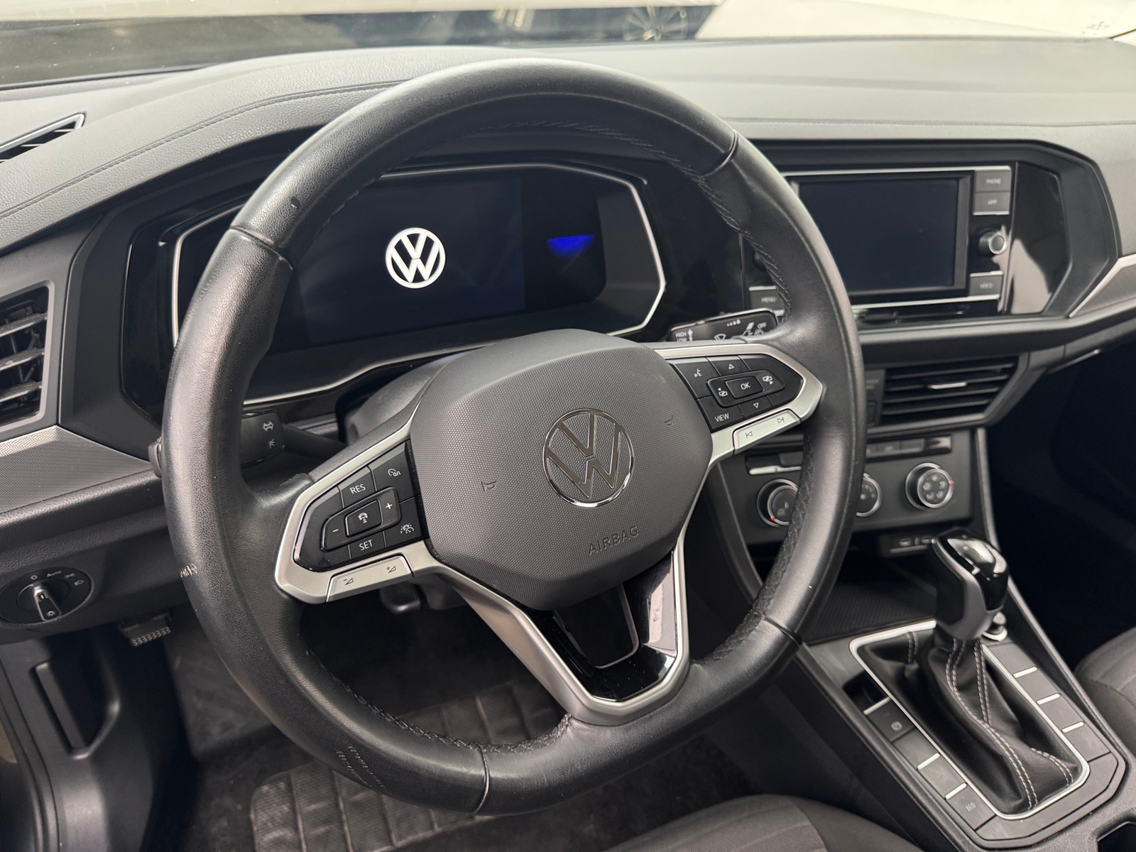 Thumbnail: 2024 Volkswagen Jetta - 5