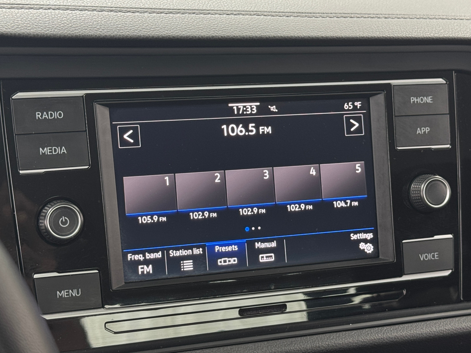 Thumbnail: 2024 Volkswagen Jetta - 4