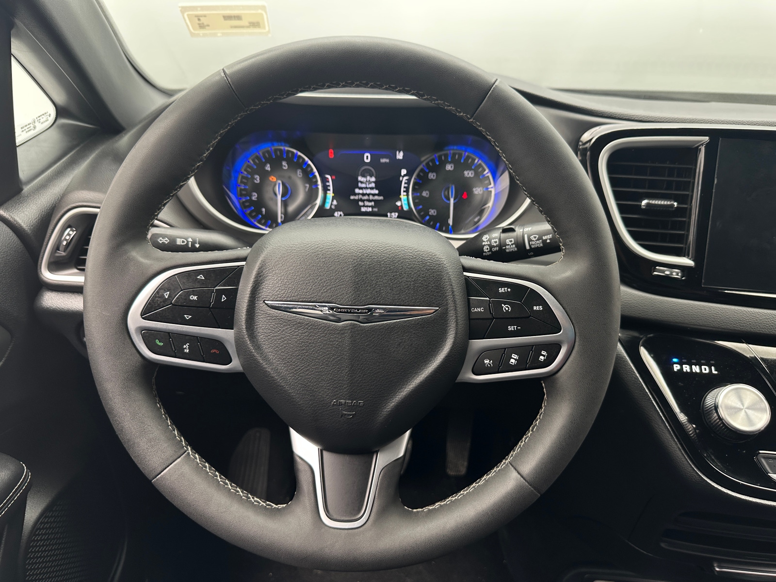 Thumbnail: 2025 Chrysler Pacifica - 4