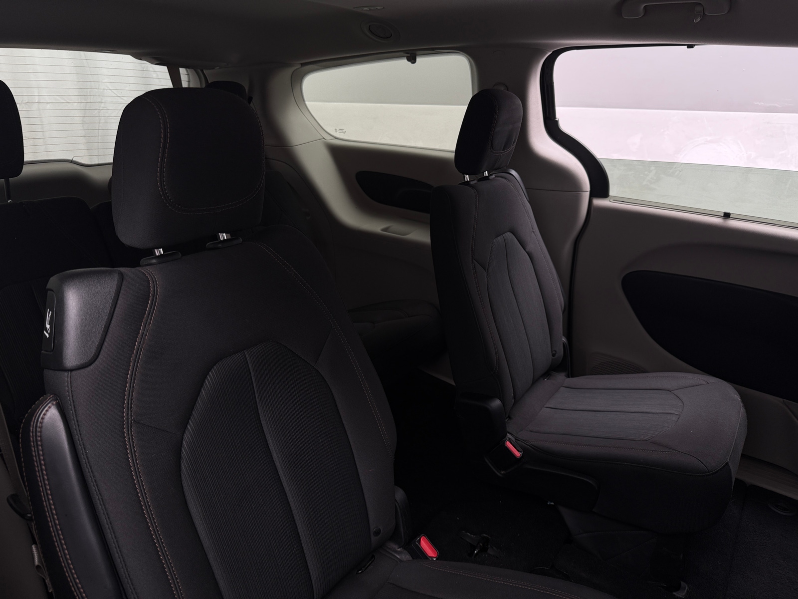 Thumbnail: 2019 Chrysler Pacifica - 6