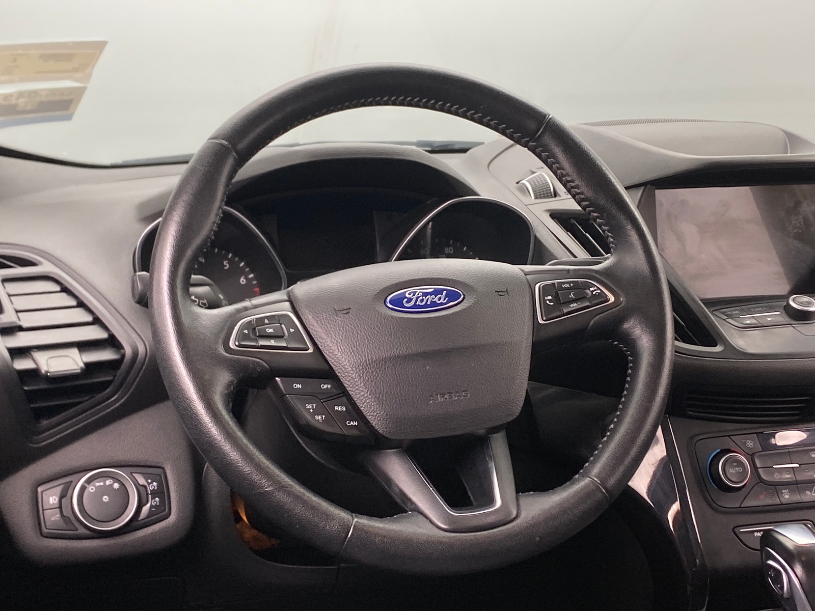 Thumbnail: 2019 Ford Escape - 4