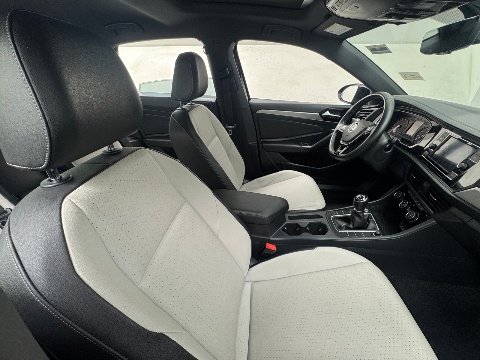 Thumbnail: 2021 Volkswagen Jetta - 2