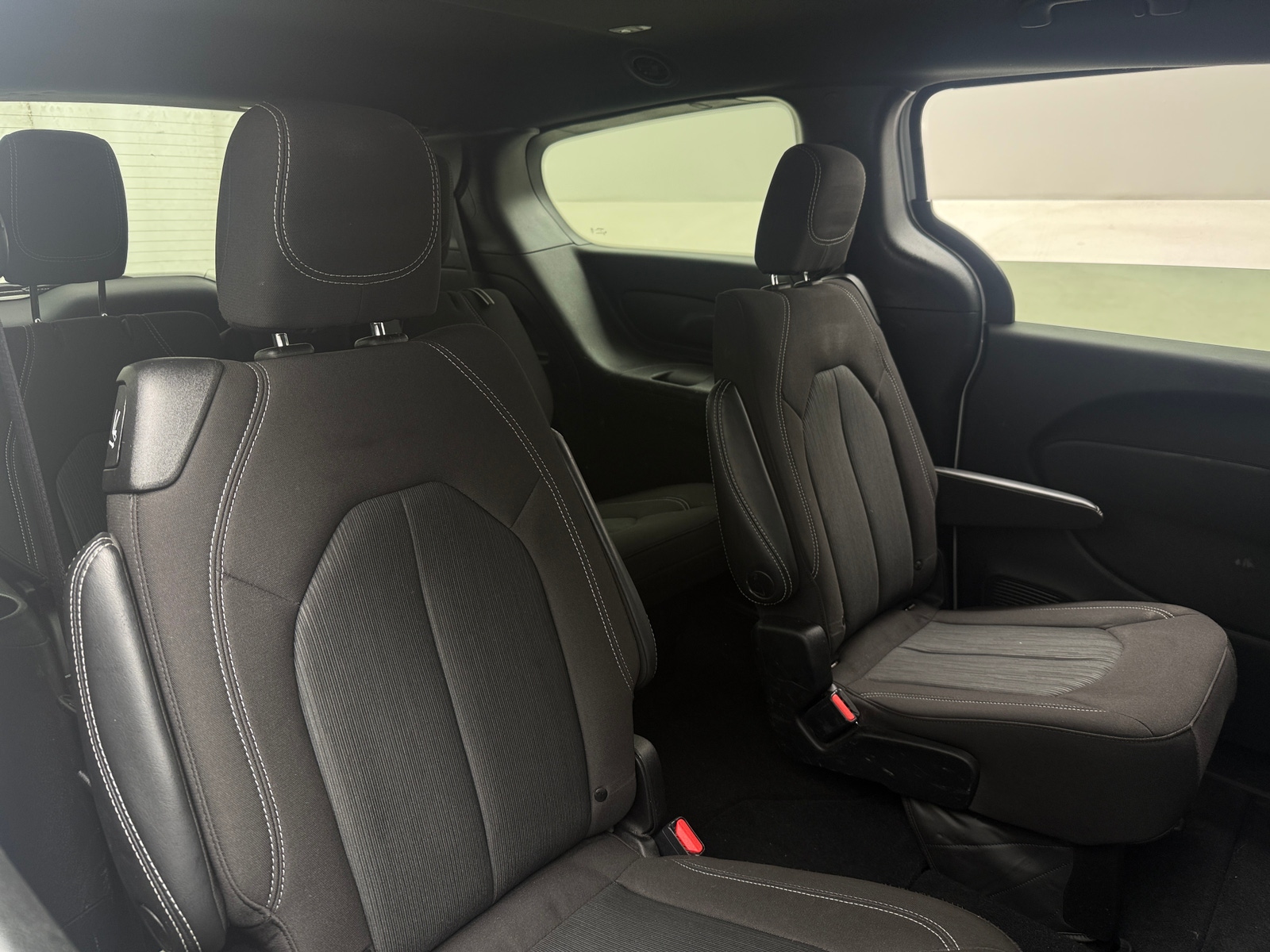 Thumbnail: 2023 Chrysler Pacifica - 6