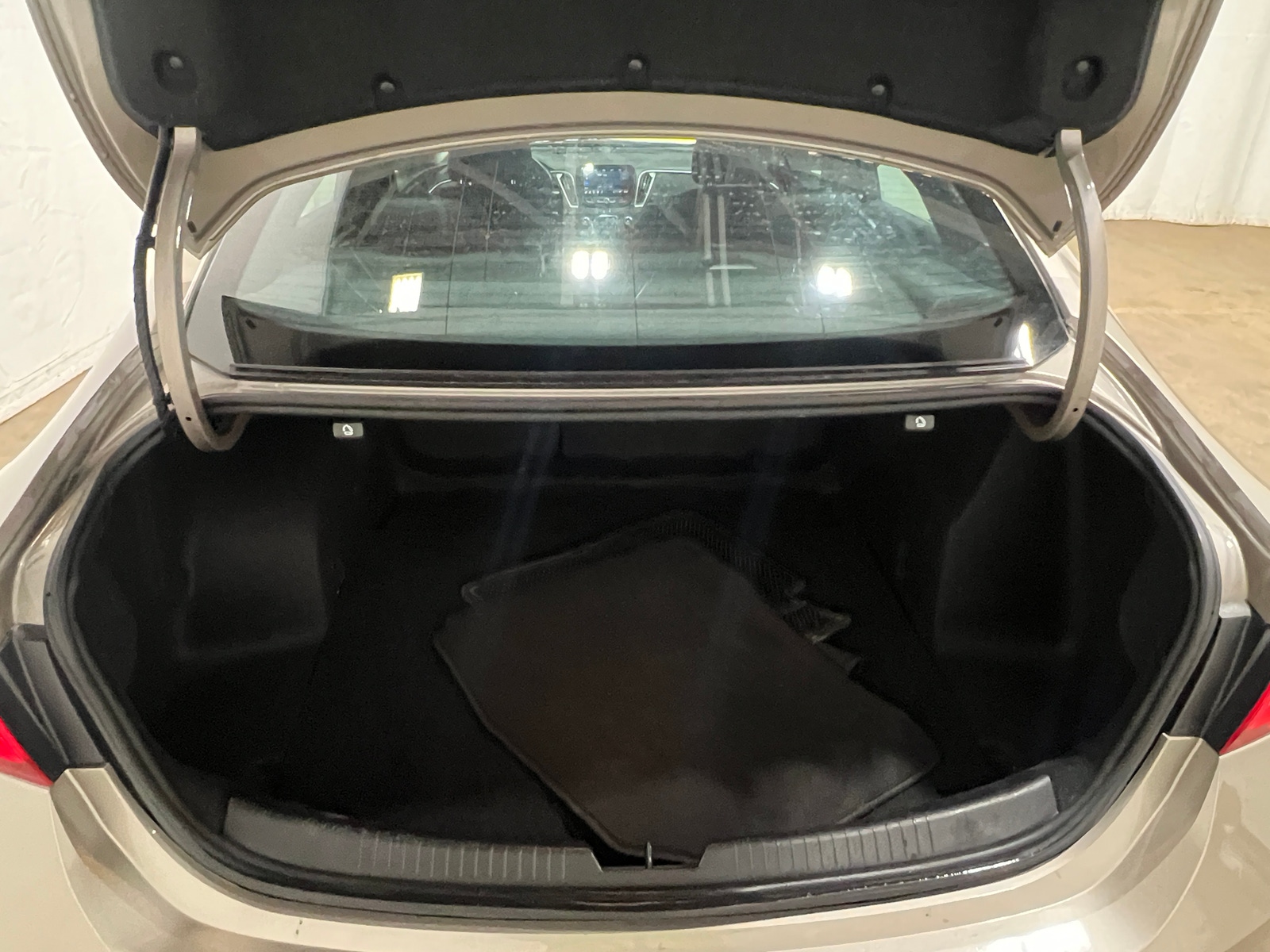 Thumbnail: 2024 Chevrolet Malibu - 7