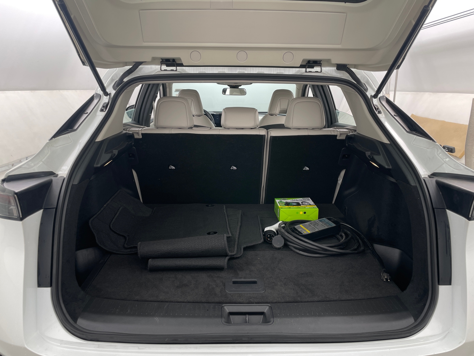 Thumbnail: 2024 Nissan Ariya - 6