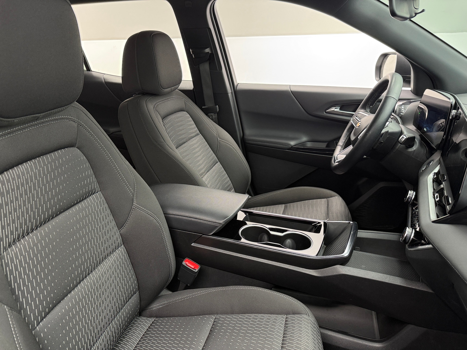 Thumbnail: 2025 Chevrolet Equinox - 2