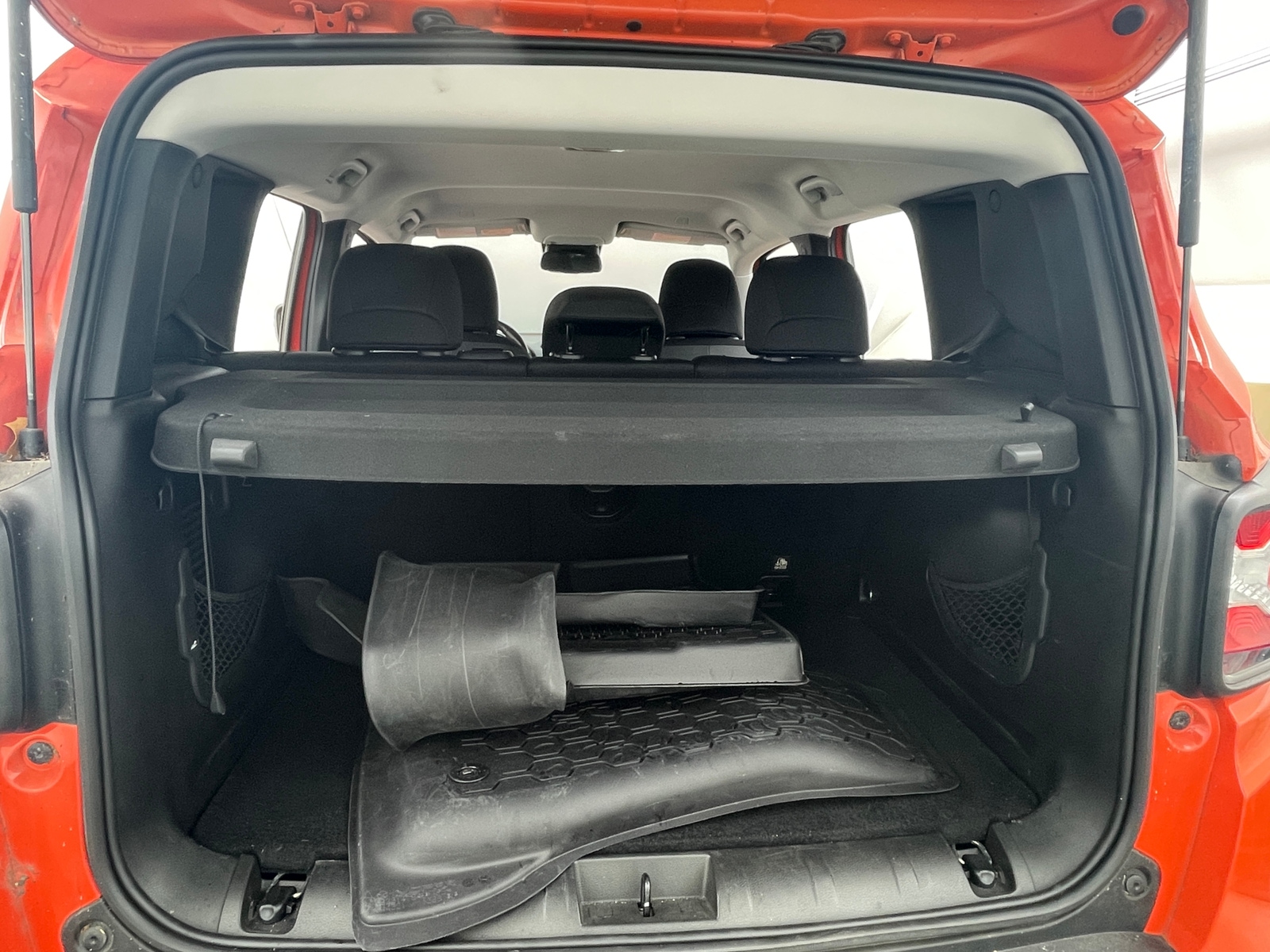 Thumbnail: 2018 Jeep Renegade - 7