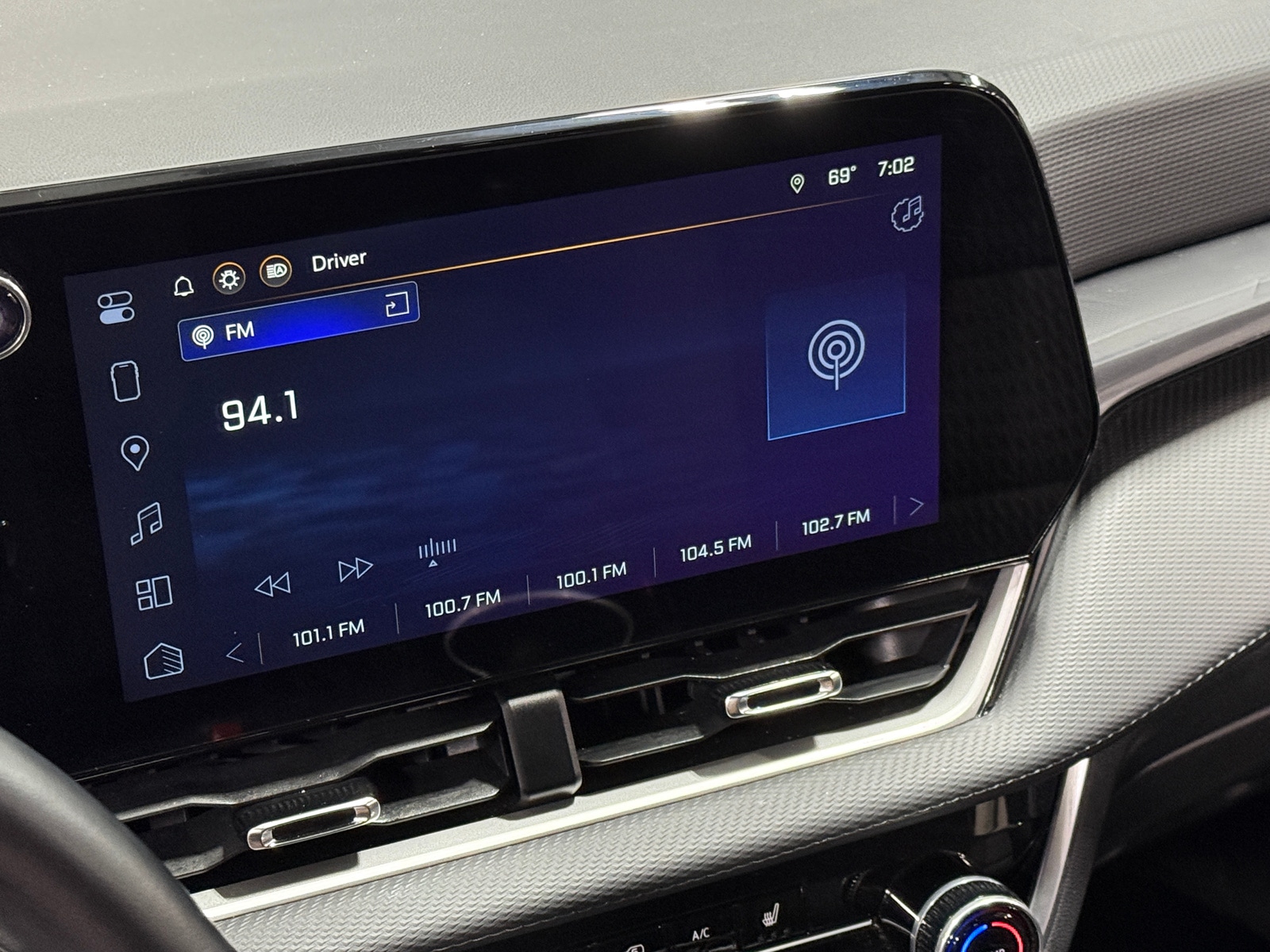 Thumbnail: 2025 Chevrolet Equinox - 4