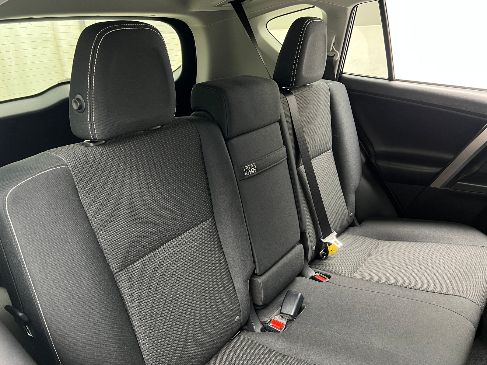 Thumbnail: 2018 Toyota RAV4 - 6