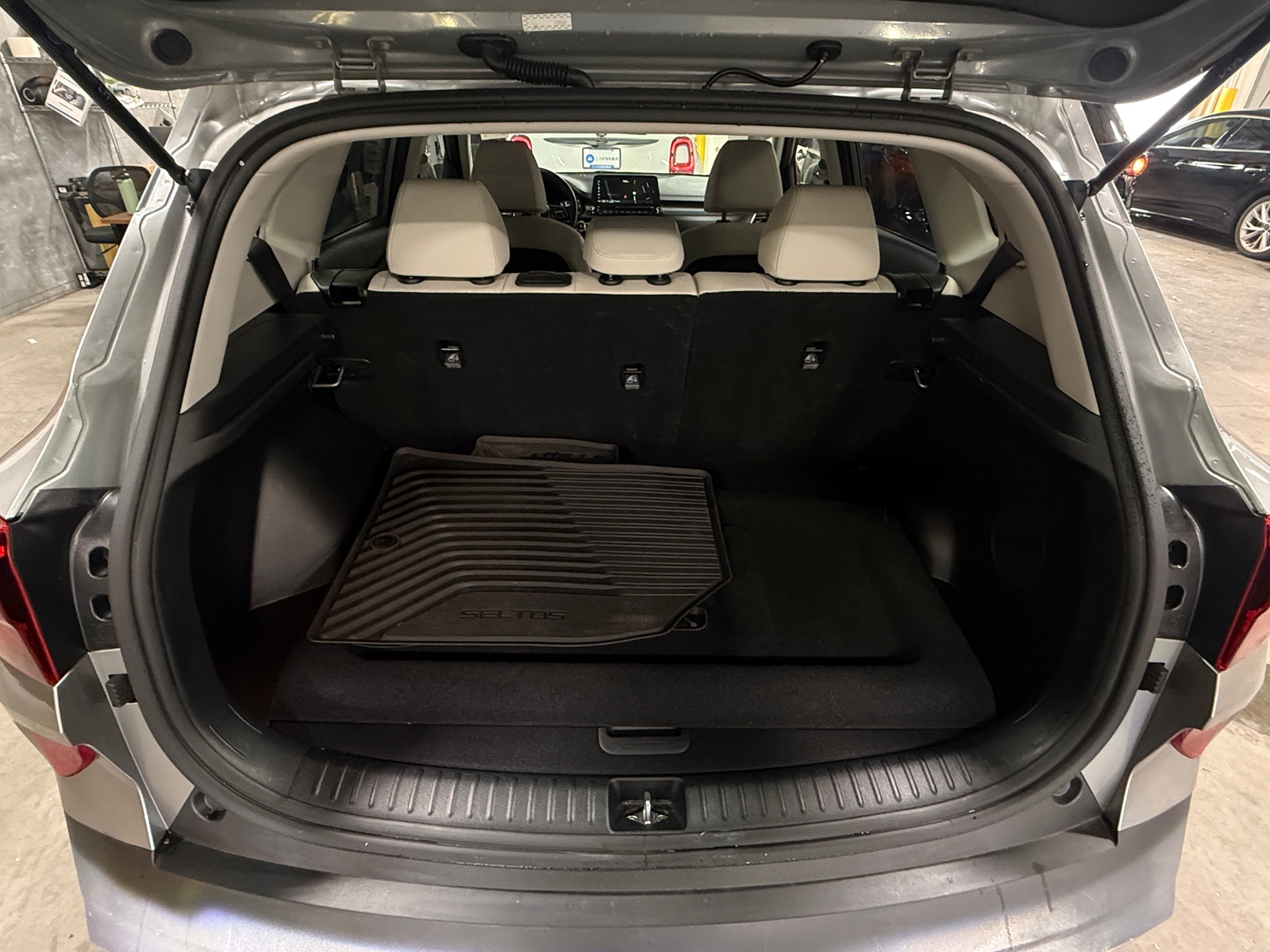 Thumbnail: 2023 Kia Seltos - 6