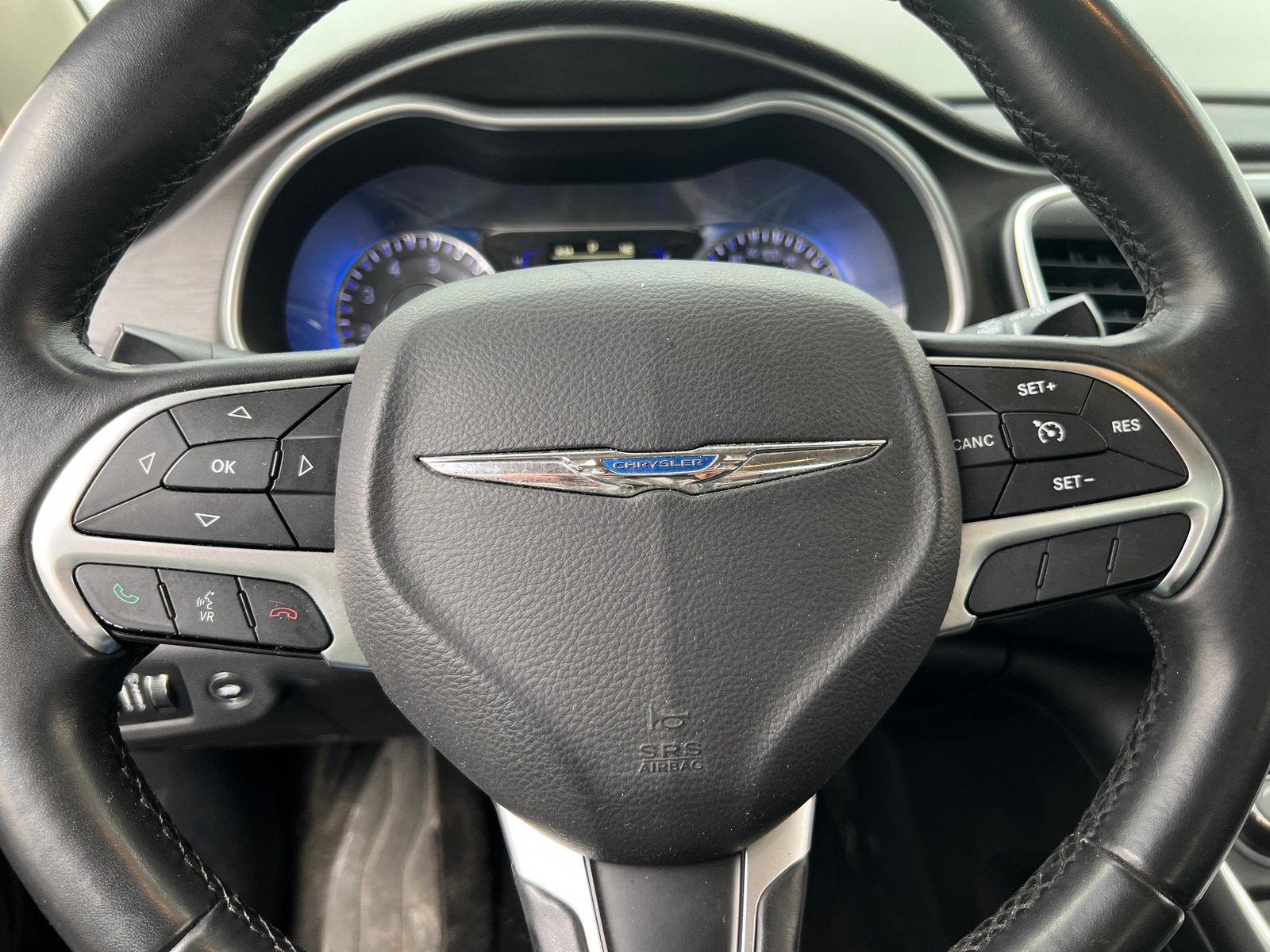 Thumbnail: 2016 Chrysler 200 - 4