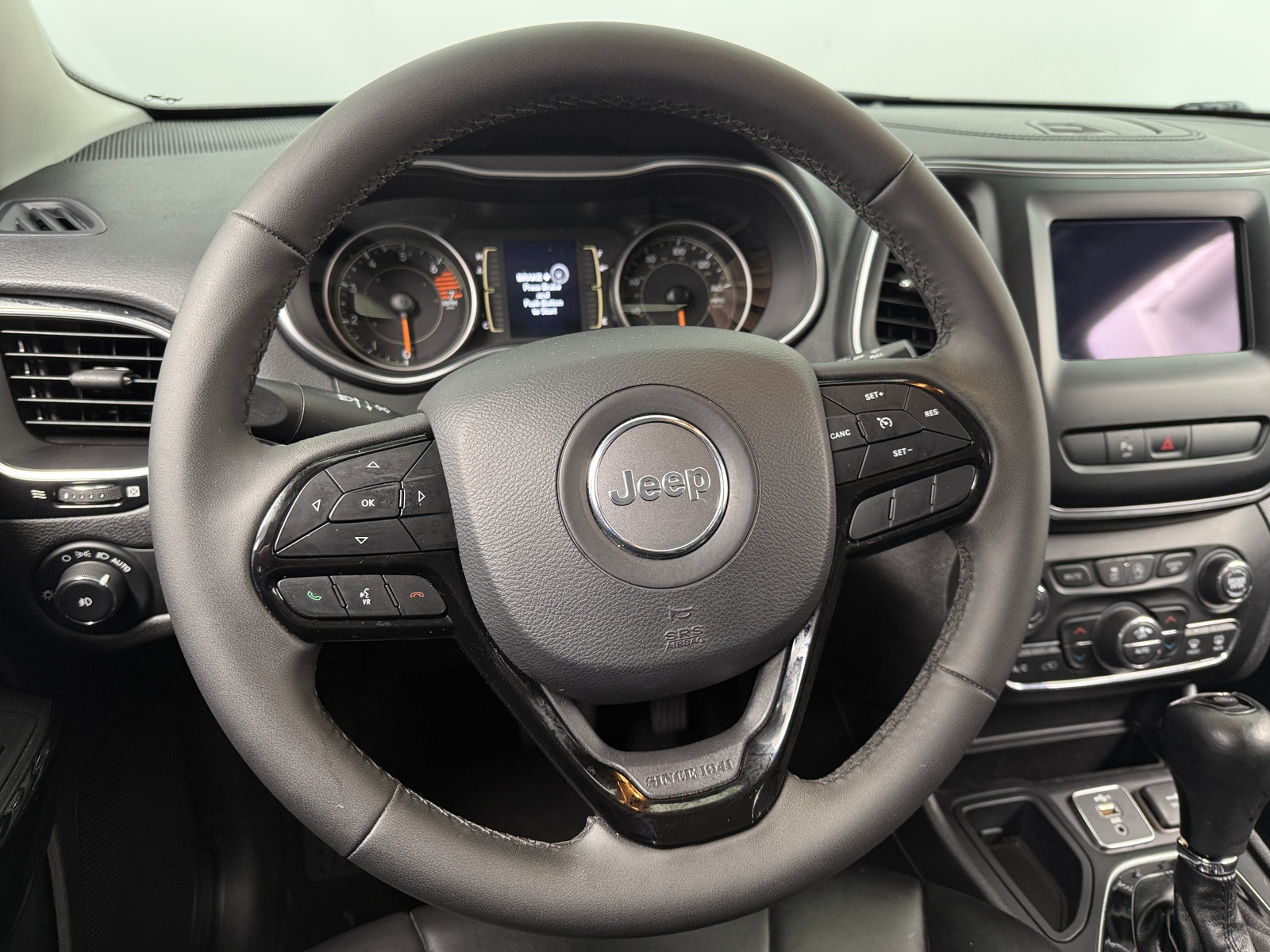 Thumbnail: 2020 Jeep Cherokee - 5