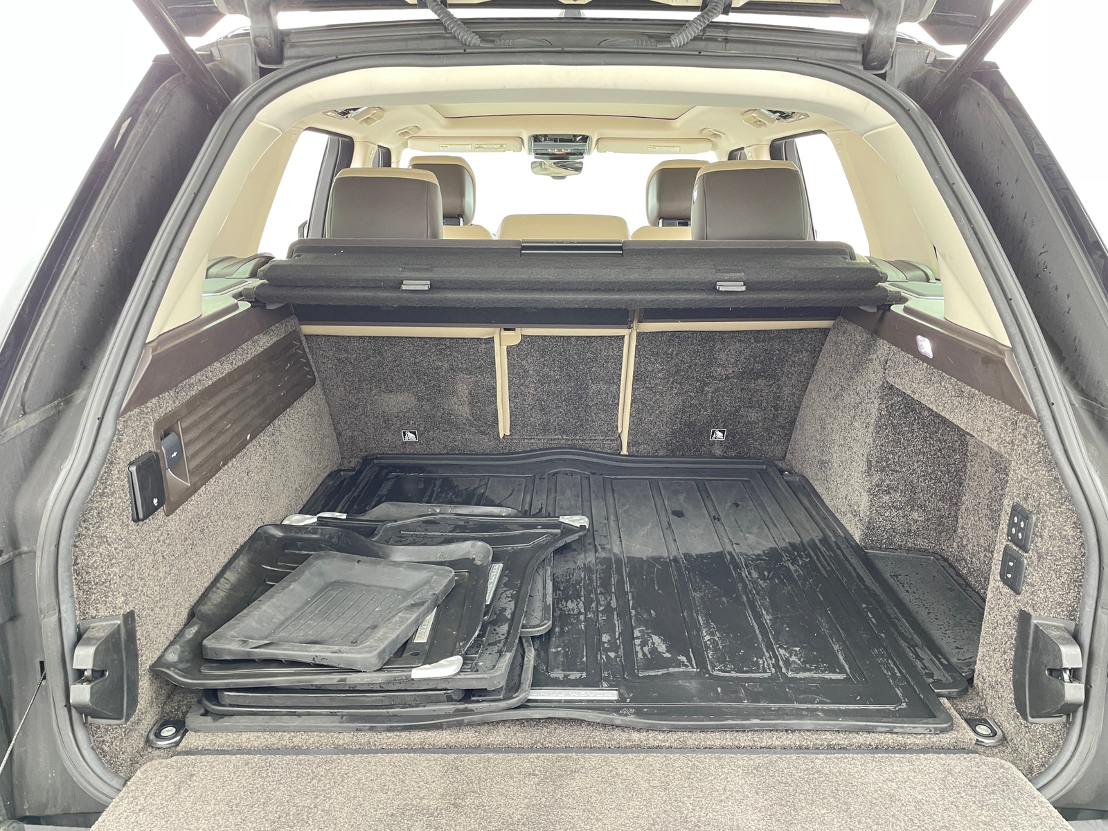 Thumbnail: 2018 Land Rover Range Rover - 6