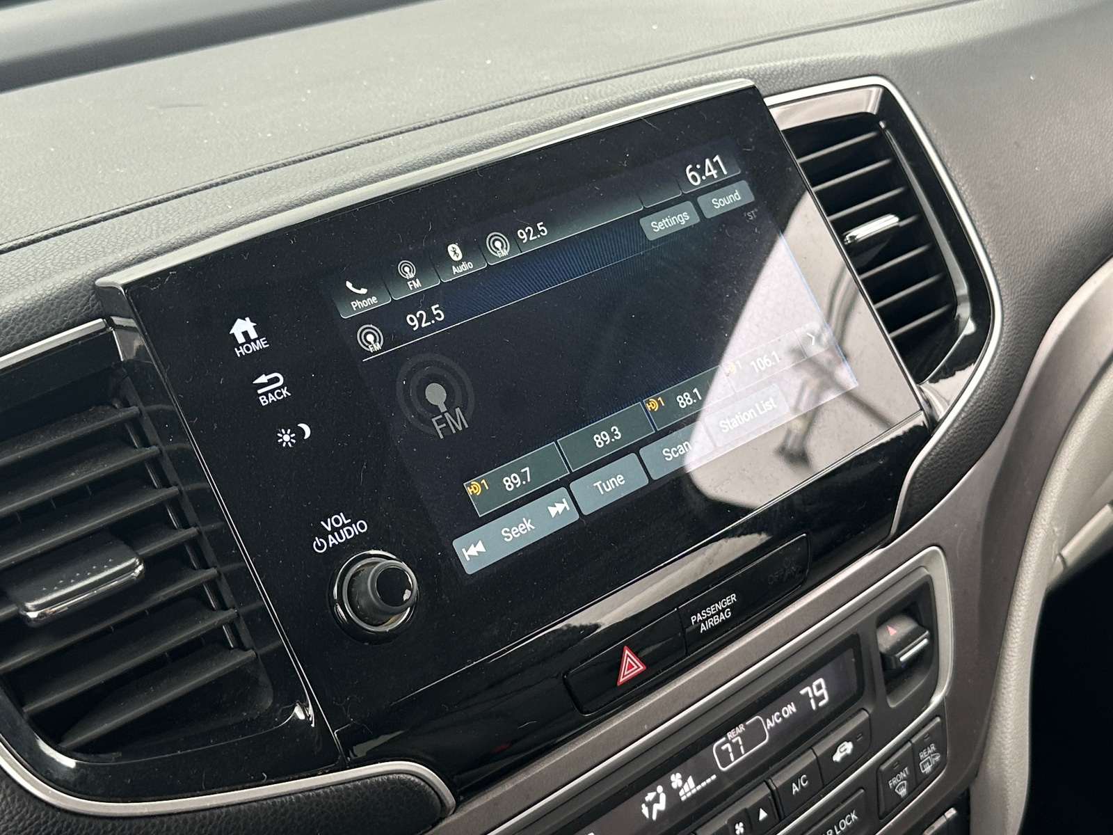 Thumbnail: 2019 Honda Pilot - 3