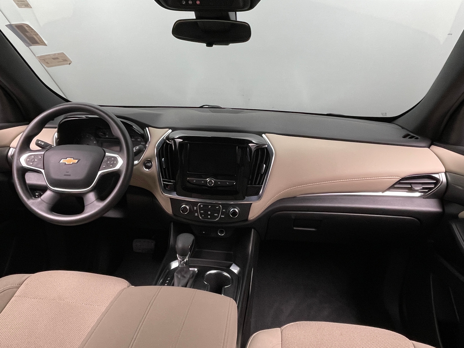 Thumbnail: 2023 Chevrolet Traverse - 3