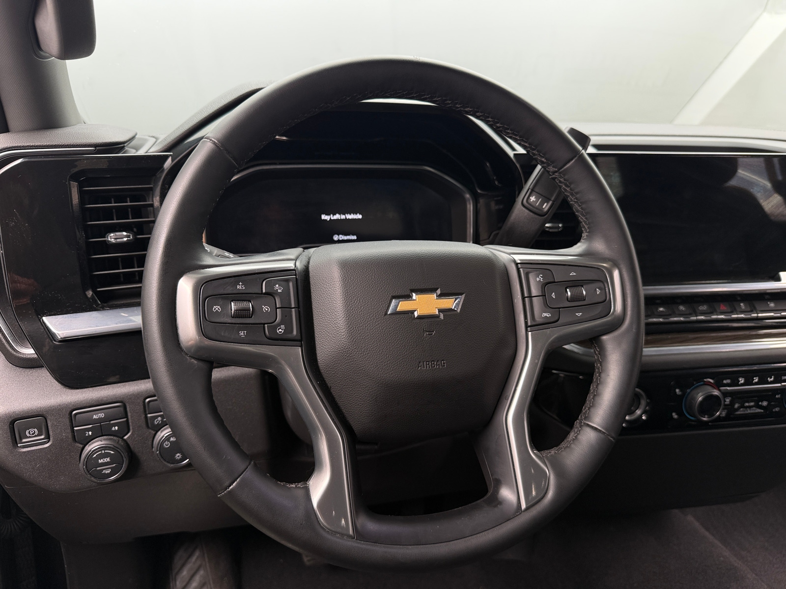 Thumbnail: 2024 Chevrolet Silverado 1500 - 5