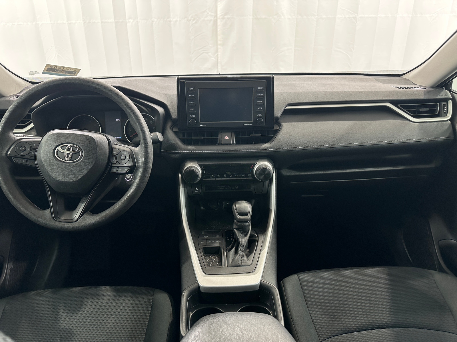 Thumbnail: 2021 Toyota RAV4 - 3