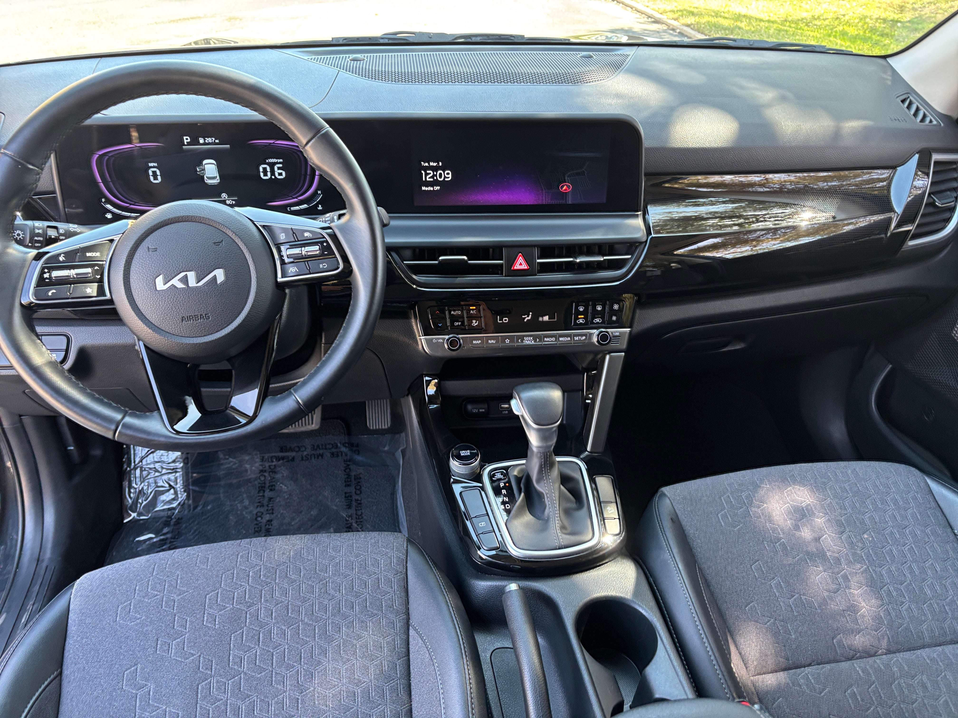 Thumbnail: 2025 Kia Seltos - 3