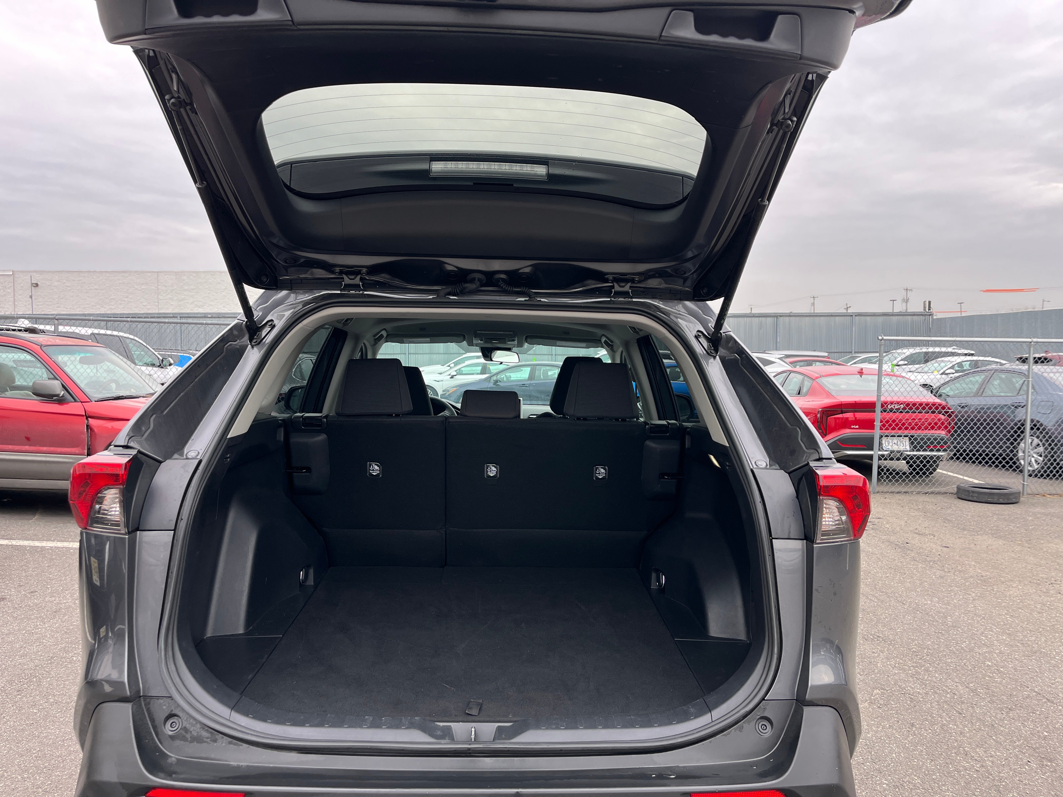 Thumbnail: 2025 Toyota RAV4 - 6