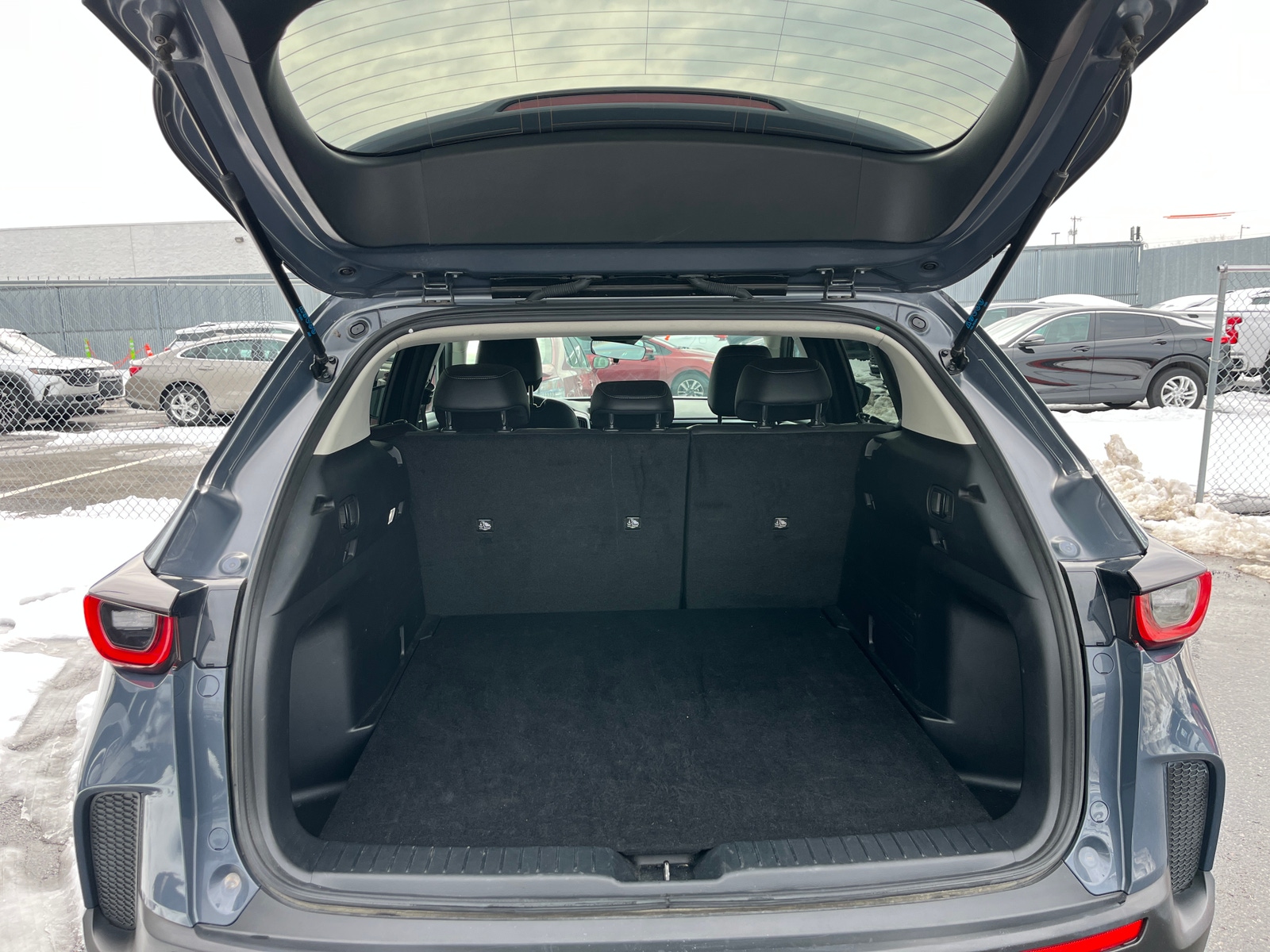 Thumbnail: 2025 Mazda CX-50 - 6