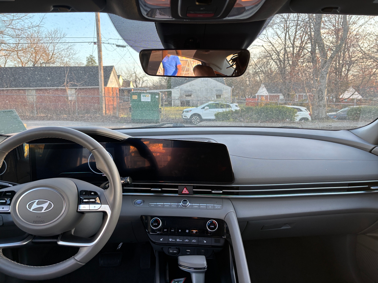 Thumbnail: 2025 Hyundai Elantra - 3