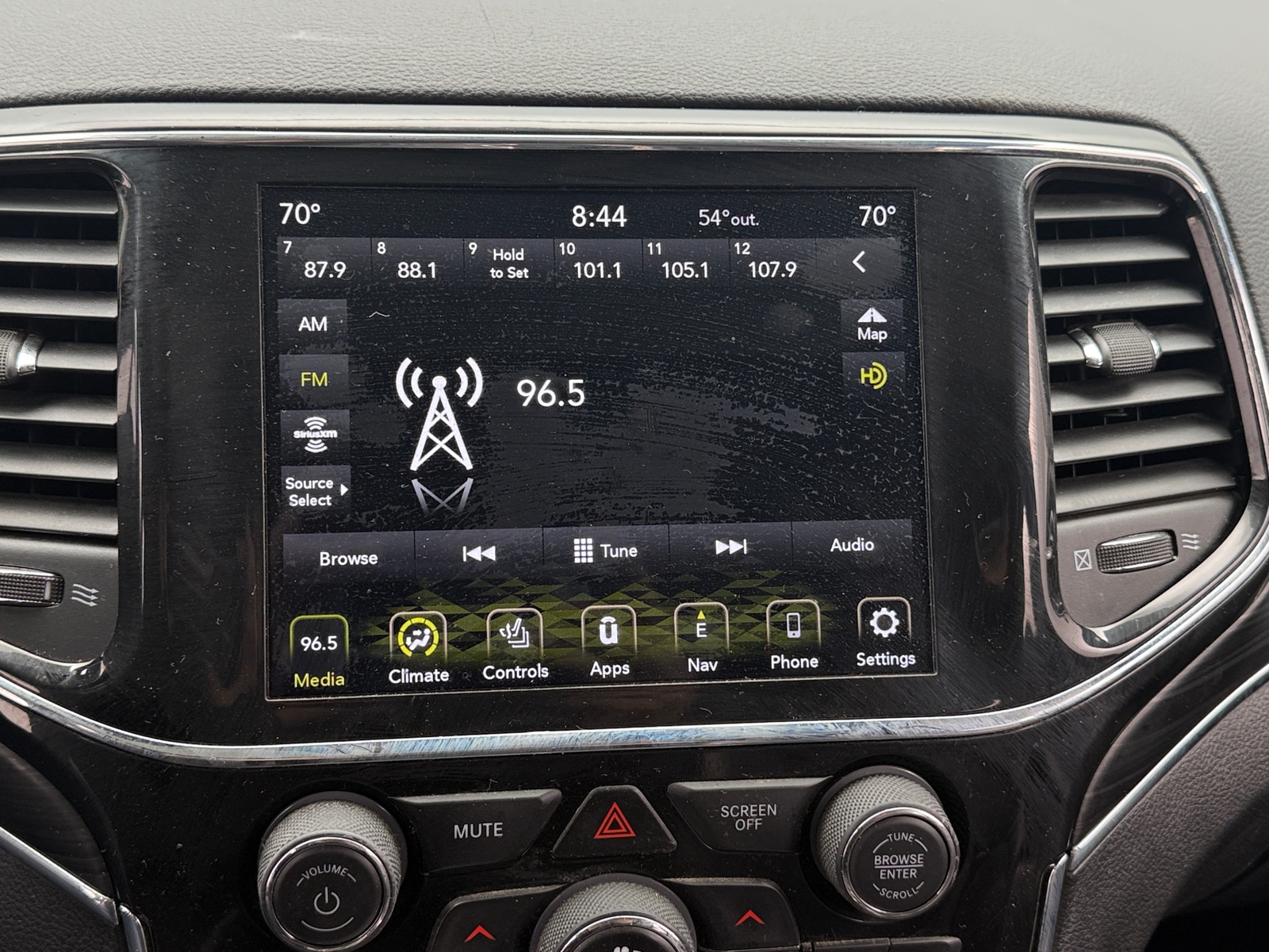 Thumbnail: 2021 Jeep Grand Cherokee - 3