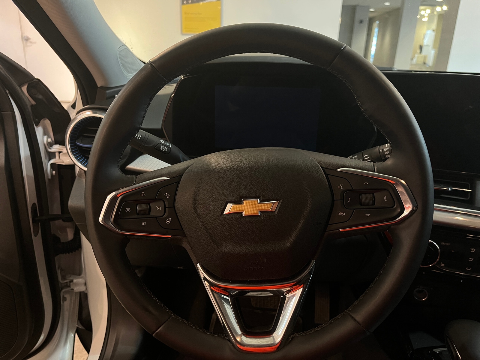 Thumbnail: 2025 Chevrolet Trax - 5