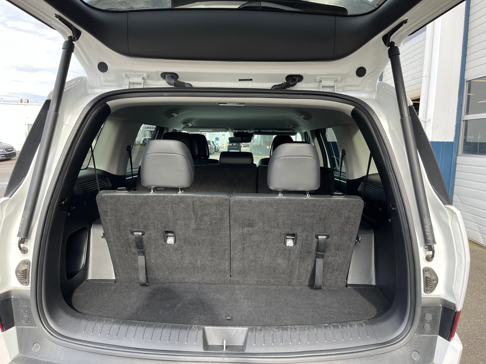 Thumbnail: 2025 Hyundai Santa Fe - 6