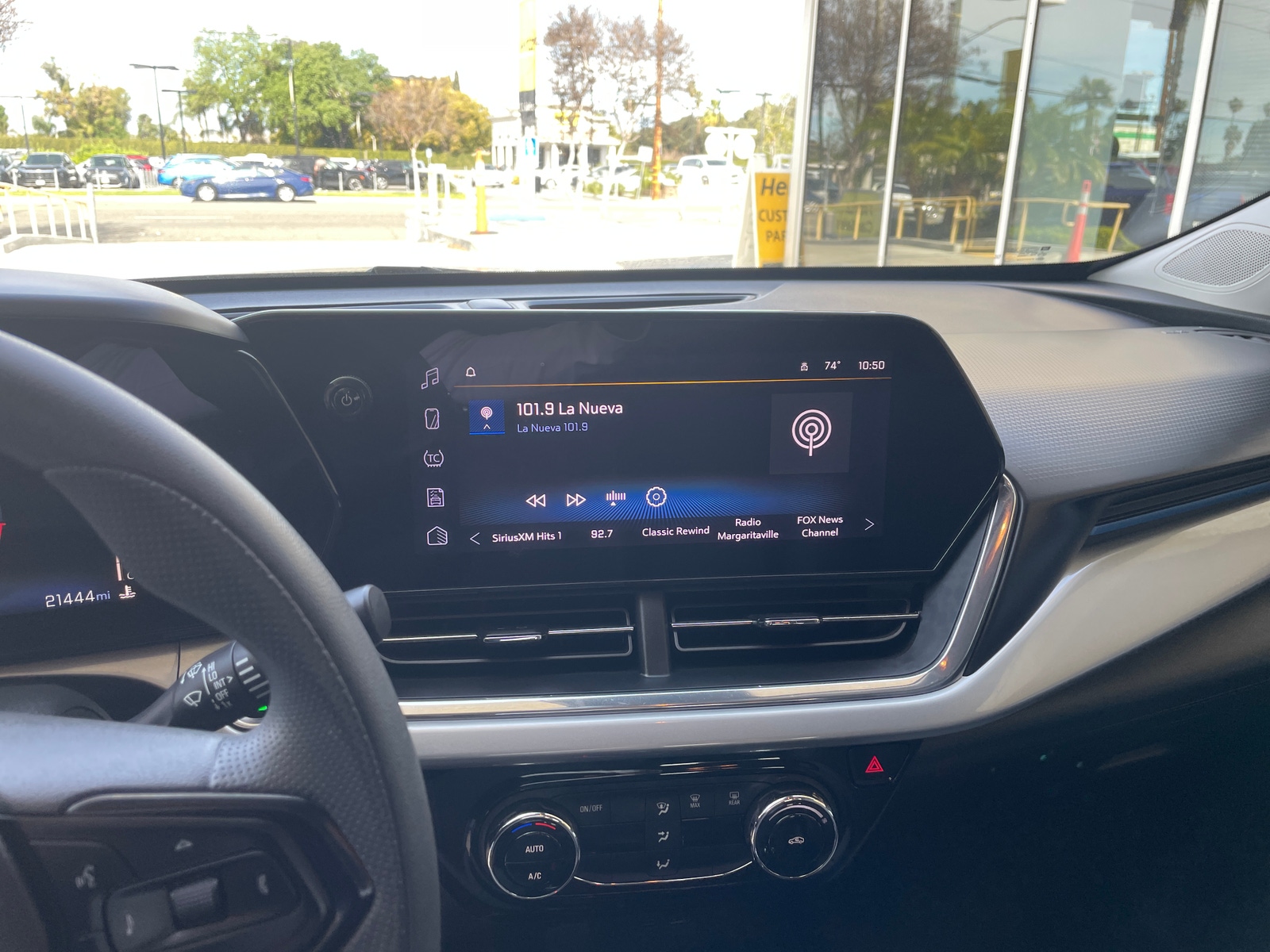 Thumbnail: 2025 Chevrolet Trax - 4