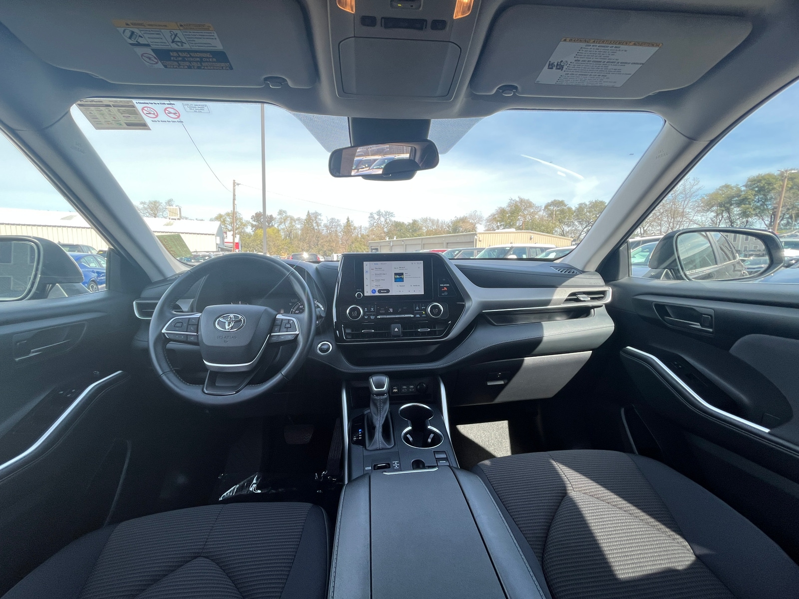 Thumbnail: 2025 Toyota Highlander - 3