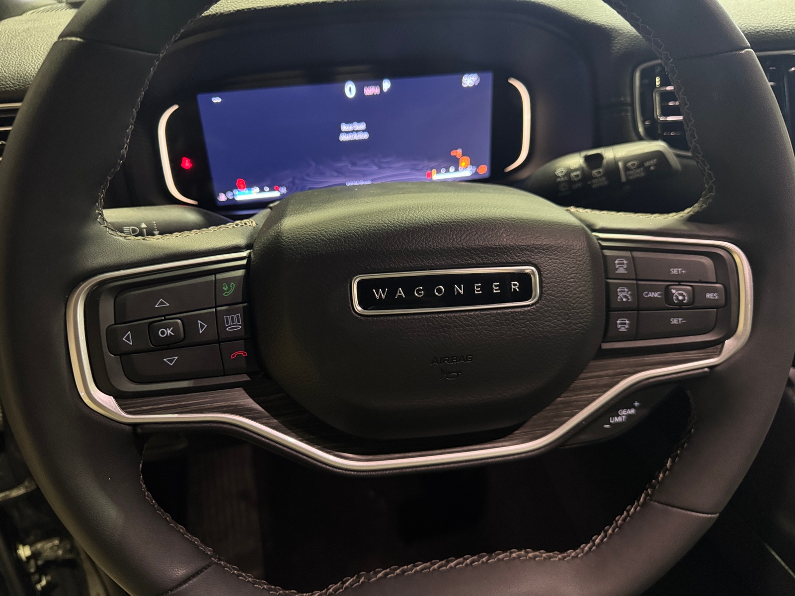 Thumbnail: 2024 Jeep Wagoneer - 4