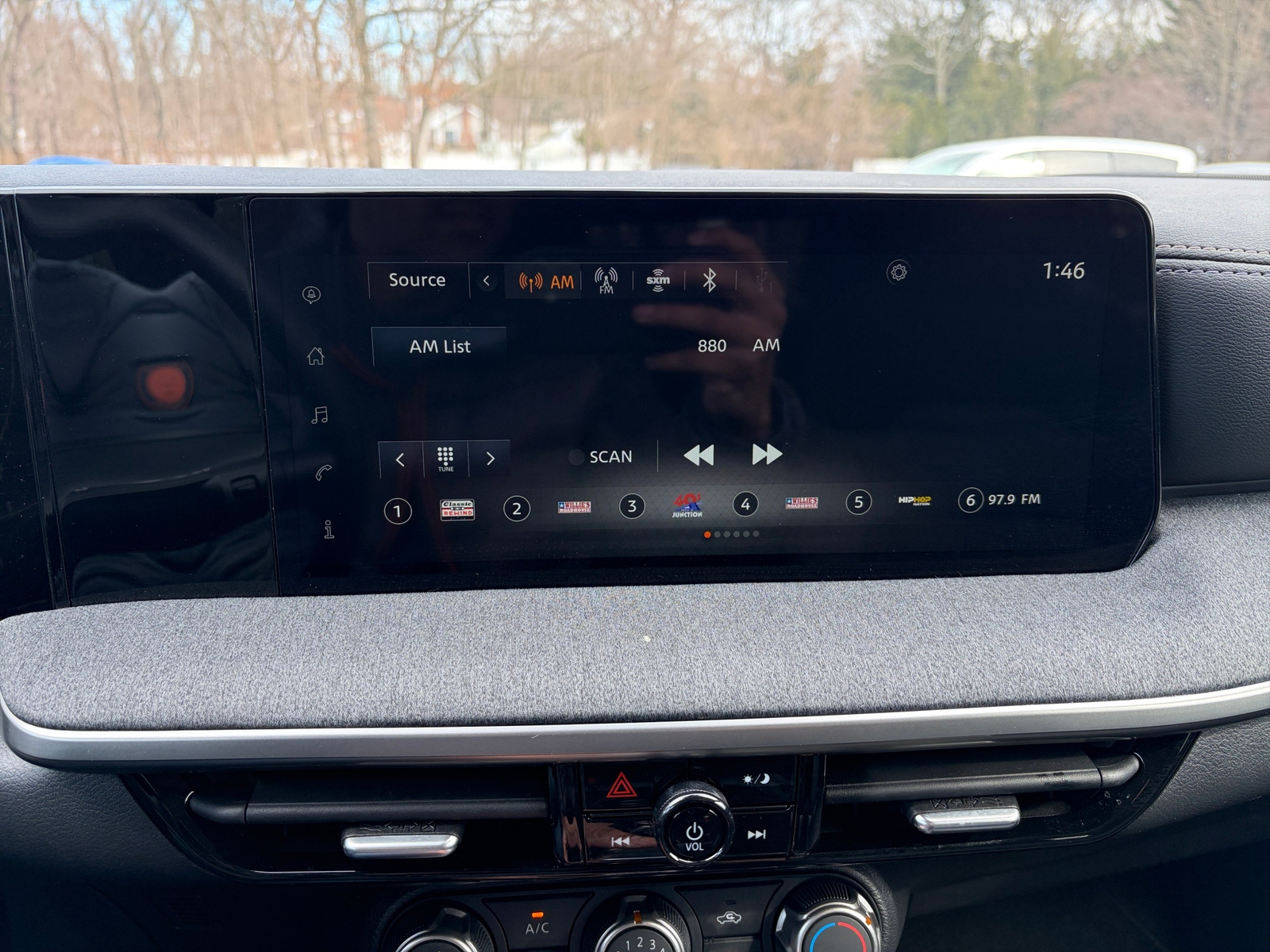 Thumbnail: 2025 Nissan Kicks - 4