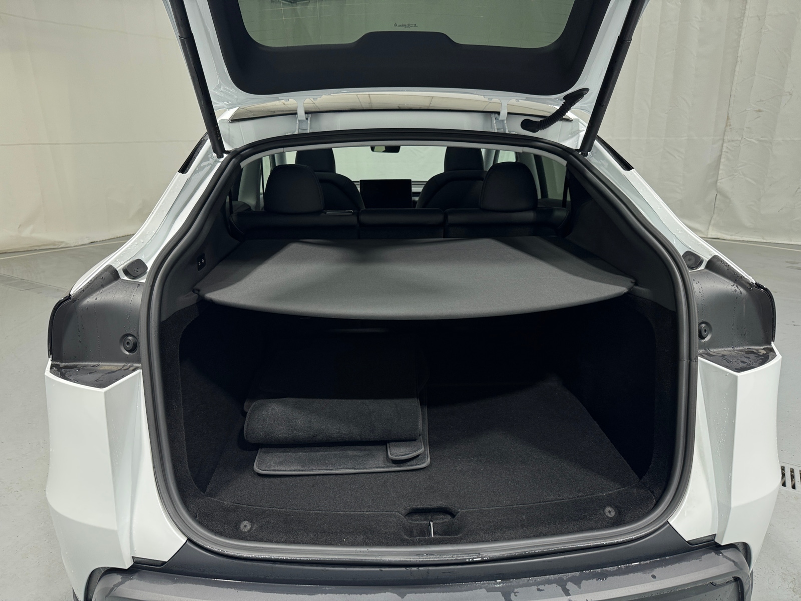 Thumbnail: 2026 Tesla Model Y - 6