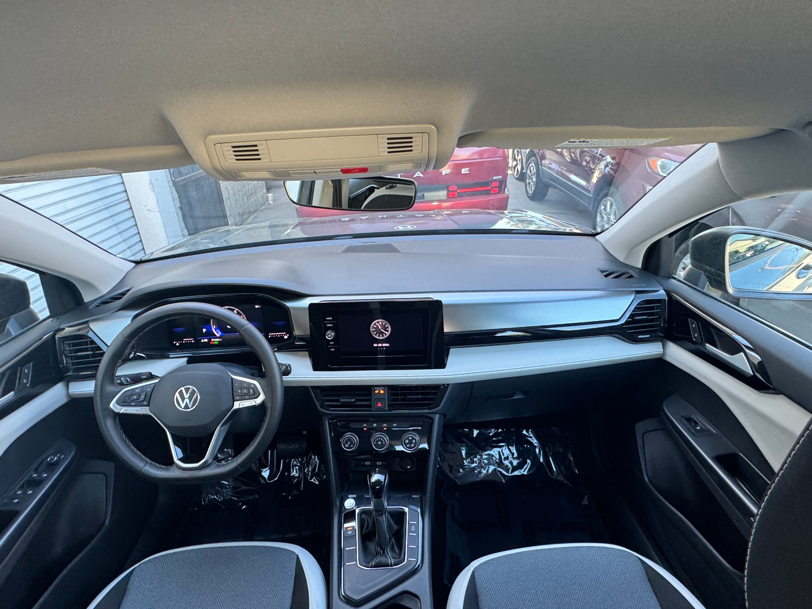 Thumbnail: 2025 Volkswagen Taos - 3