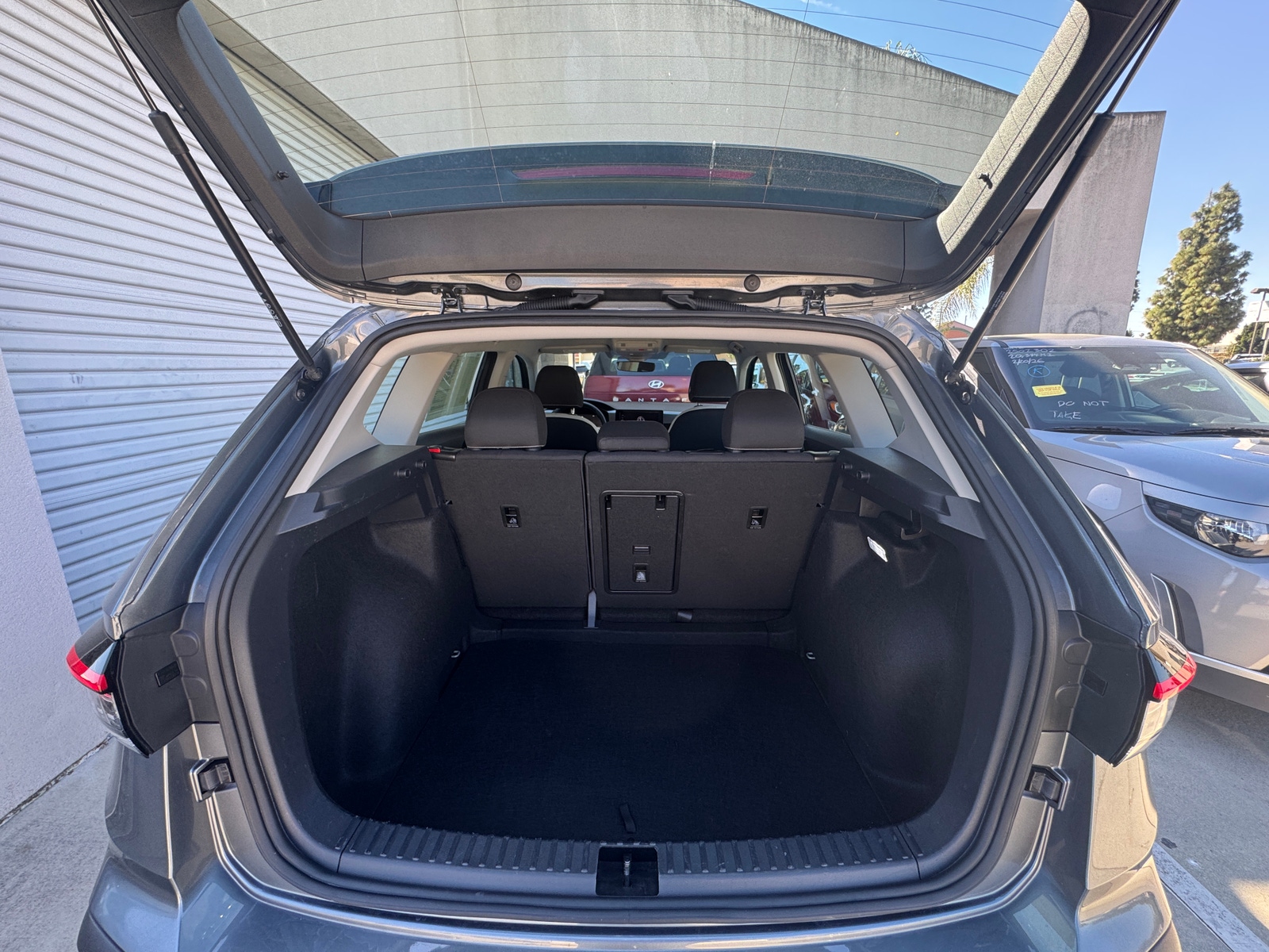 Thumbnail: 2025 Volkswagen Taos - 6